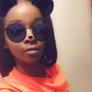 Meet your Posher, Jasmine